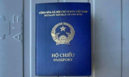 출생지 정보 없앤 베트남 새 여권, 유럽서 거부..대책 마련 나서