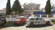 뉴질랜드서 가방 속 어린이 시신 2구 발견..아이 엄마 한국 체류?