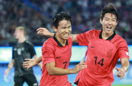 [항저우AG]한국 남자축구, 우즈베키스탄 2대 1 승리...일본과 결승서 격돌