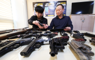 아파트 옥상서 '탕탕'..불법 개조 총기 사격한 중국인 2명 체포