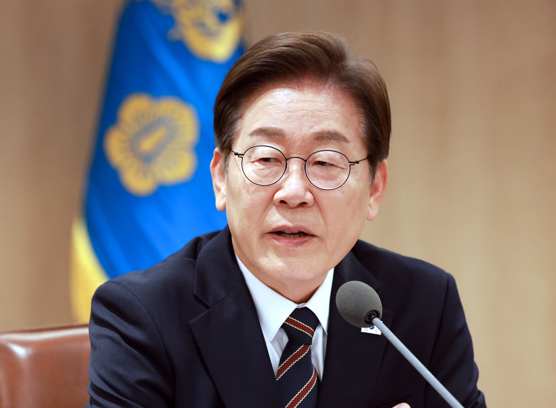 李 대통령, 과로로 쓰러진 직원에 "안타까움과 무거운 책임감"