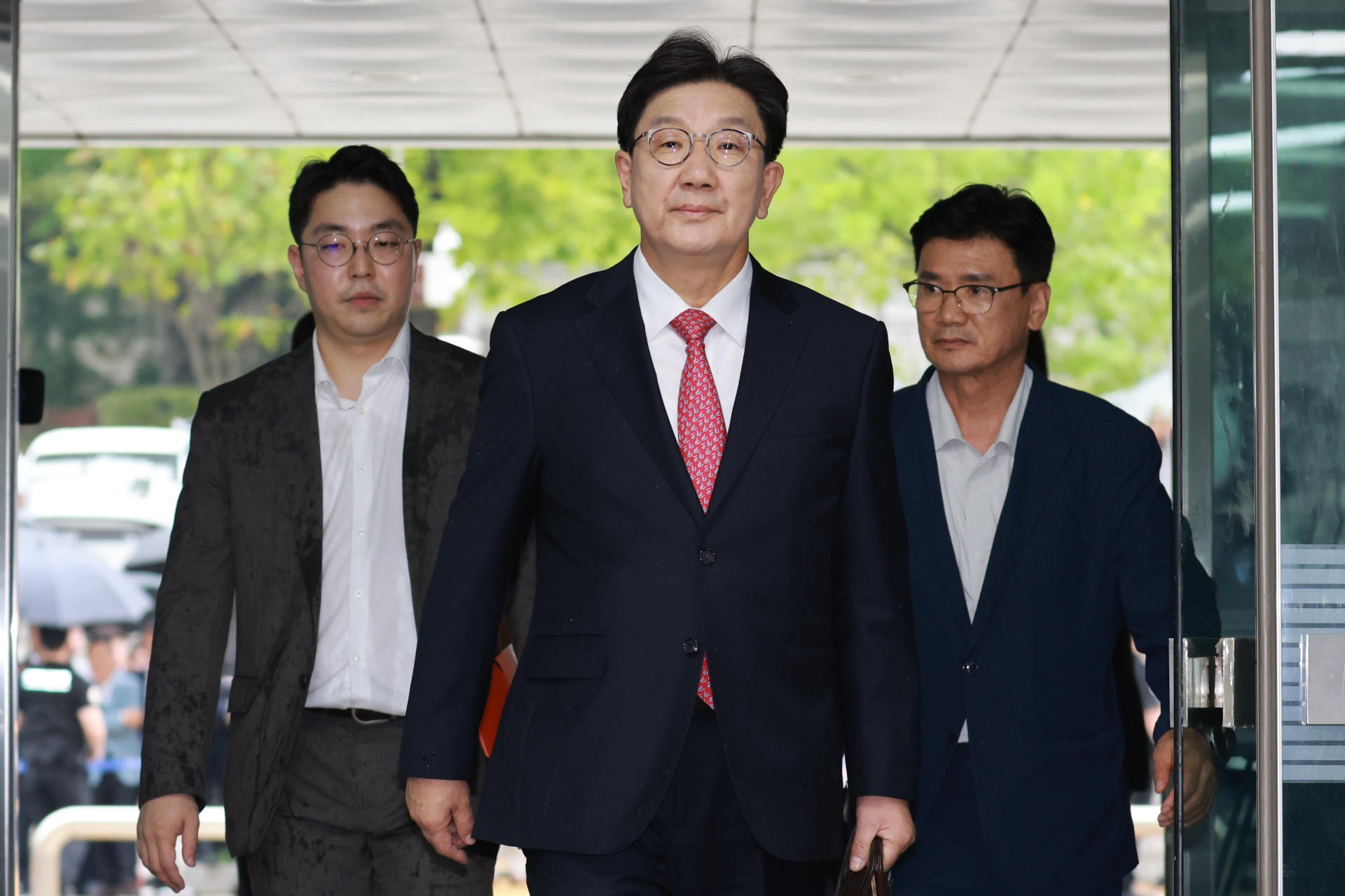 권성동, 구속 심사 출석 "文 검찰처럼 李 특검 수사도 거짓"