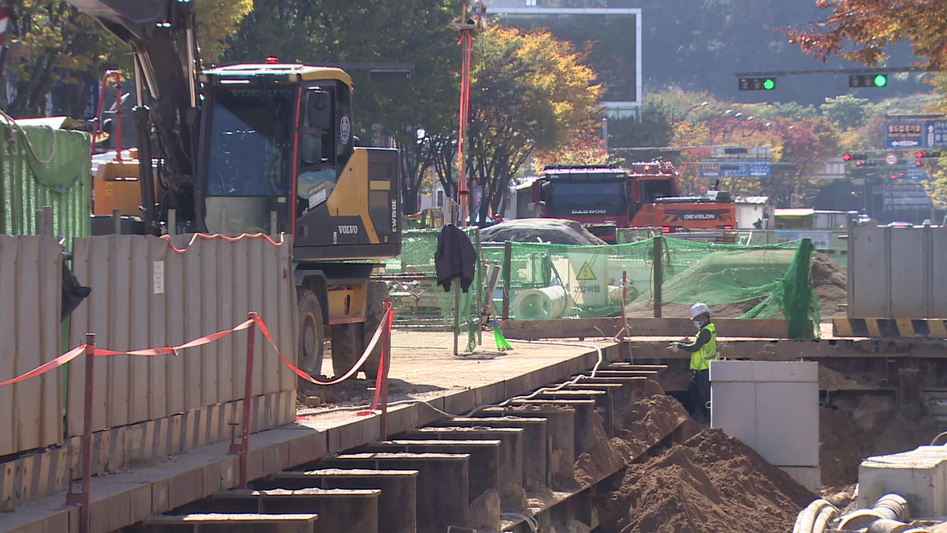 도시철도 2호선 공사 탓에 '개점휴업'...상인 피해 어쩌나